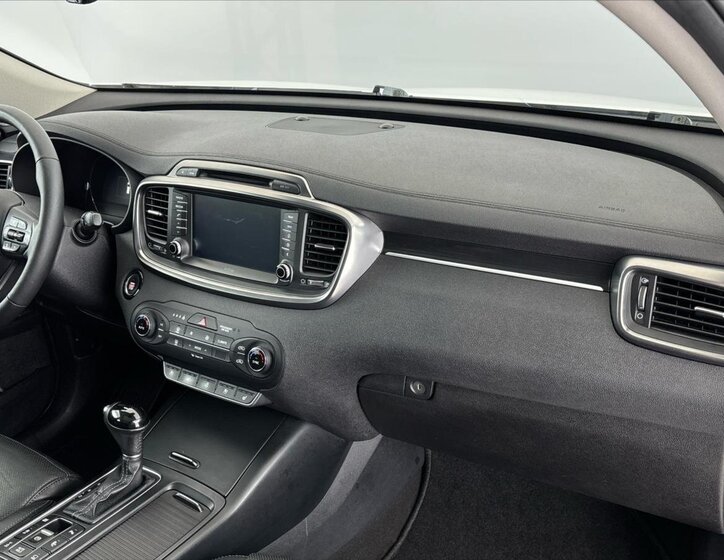 KIA Sorento SUV / Terénní 2,2 l 147 kw