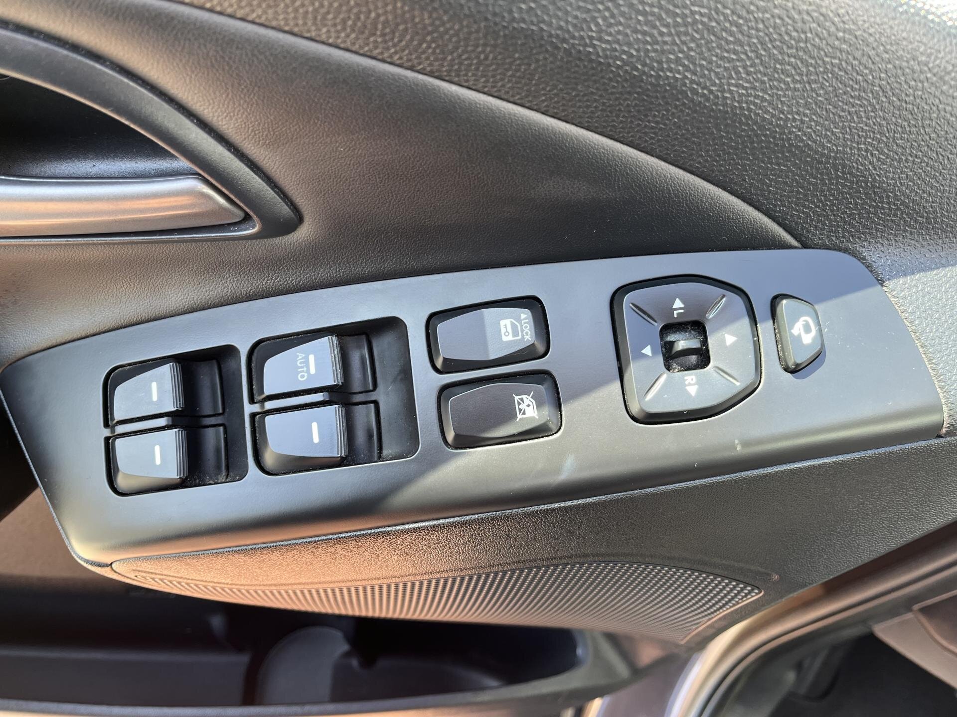 Hyundai ix35 SUV / Terénní 1,6 l 99 kw