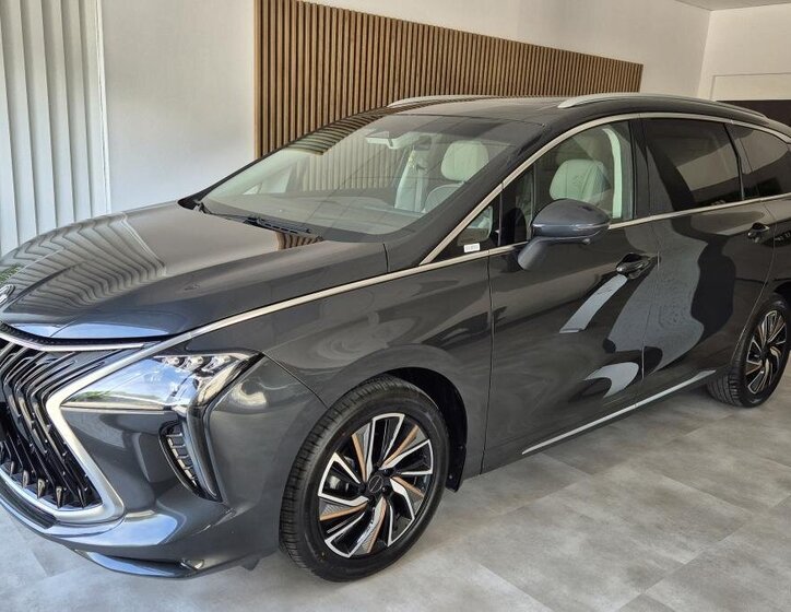 Dongfeng U-Tour MPV 1,5 l 130 kw