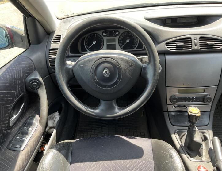 Renault Laguna 13