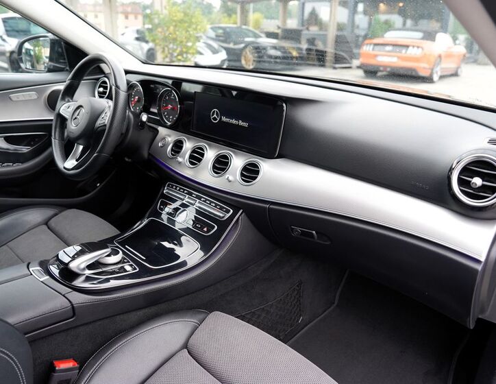 Mercedes-Benz Třídy E 24