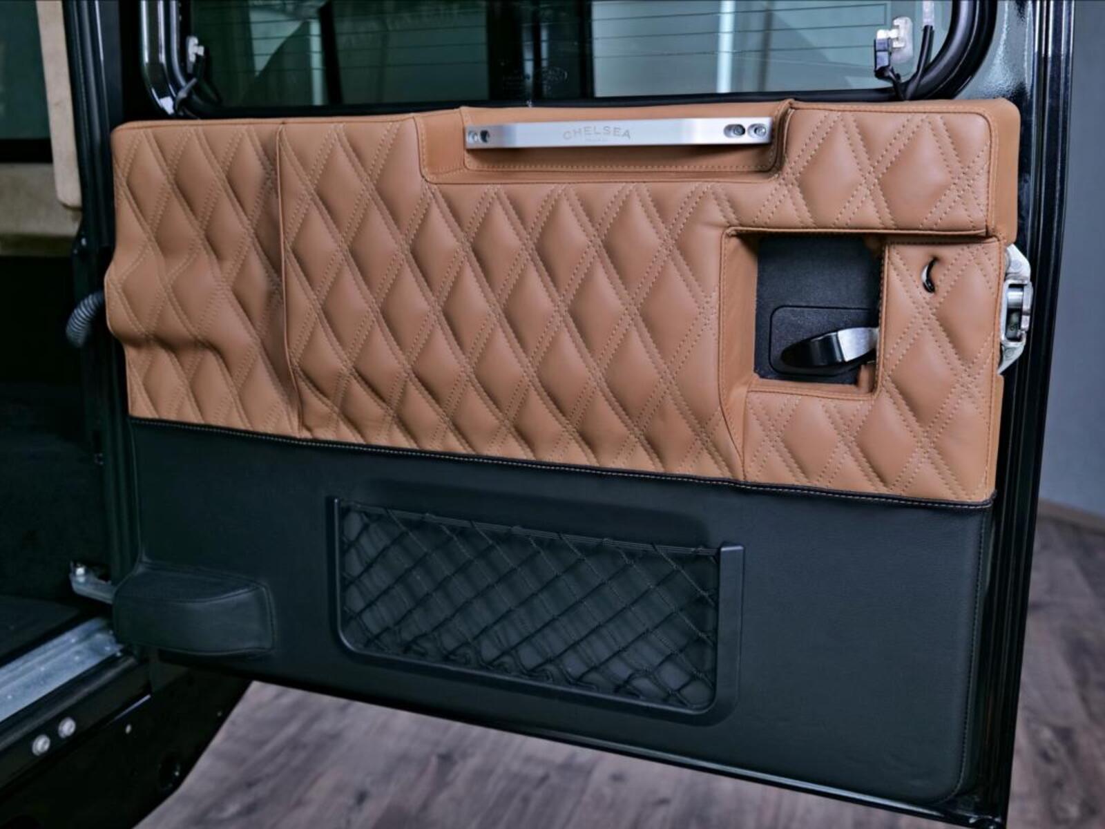 Land Rover Defender 31