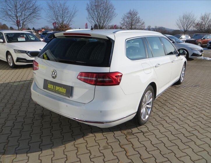 Volkswagen Passat Kombi 2,0 l 140 kw