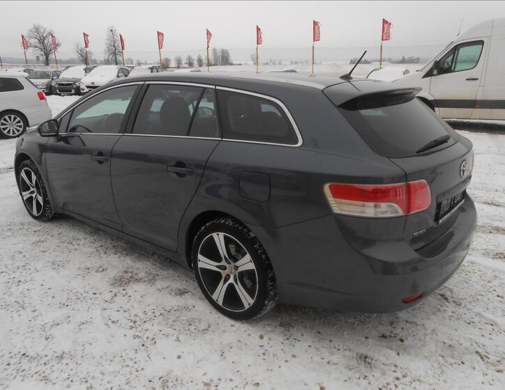 Toyota Avensis Kombi 1,8 l 108 kw