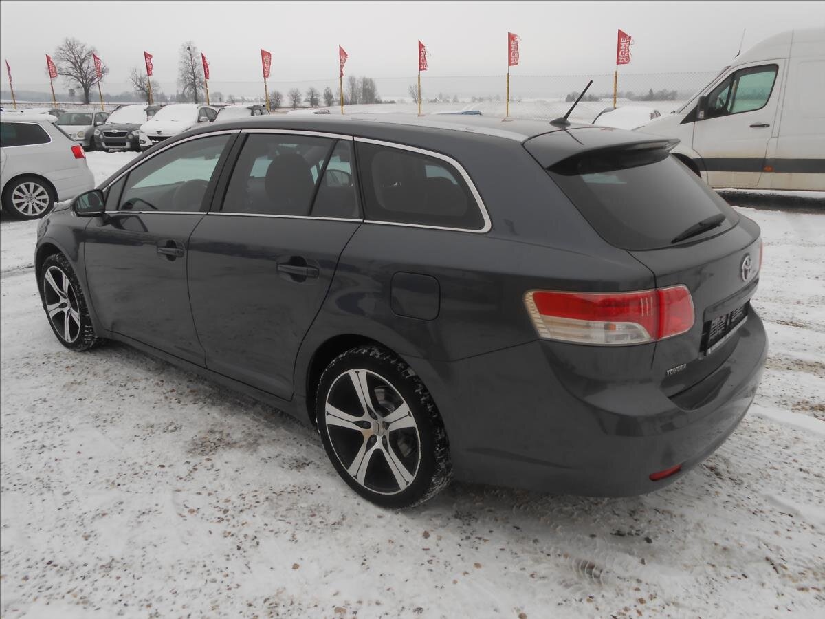 Toyota Avensis Kombi 1,8 l 108 kw