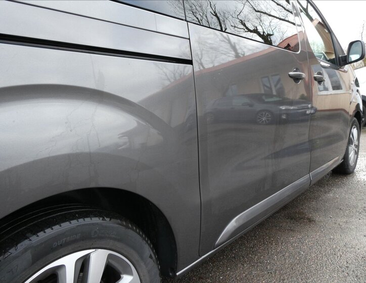 Peugeot Traveller MPV 2,0 l 130 kw