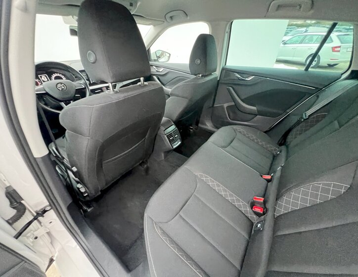 Škoda Scala Hatchback 1,0 l 85 kw