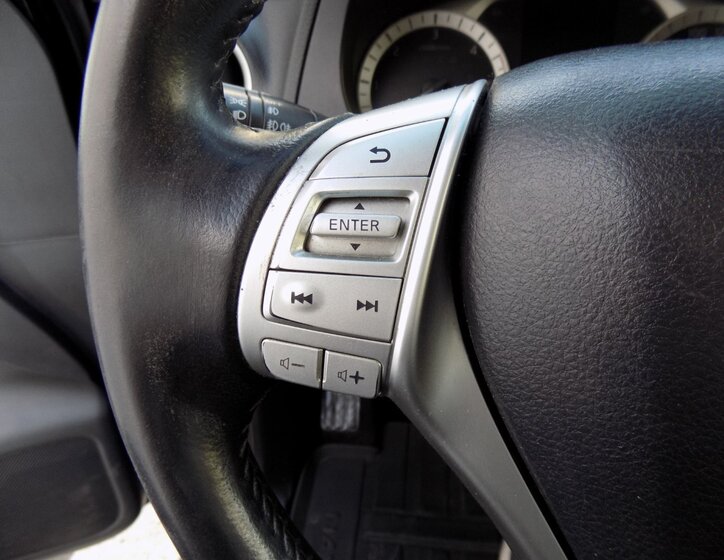 Nissan Navara SUV / Terénní 2,3 l 140 kw