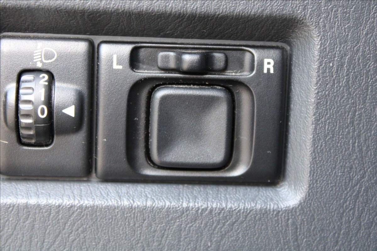 Suzuki Jimny SUV 1,3 l 63 kw