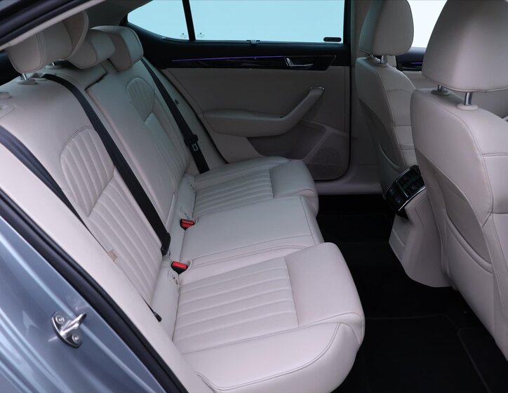 Škoda Superb Liftback 2,0 l 200 kw