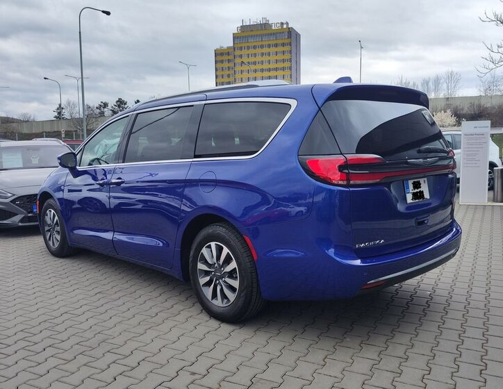 Chrysler Pacifica MPV 3,6 l 214 kw