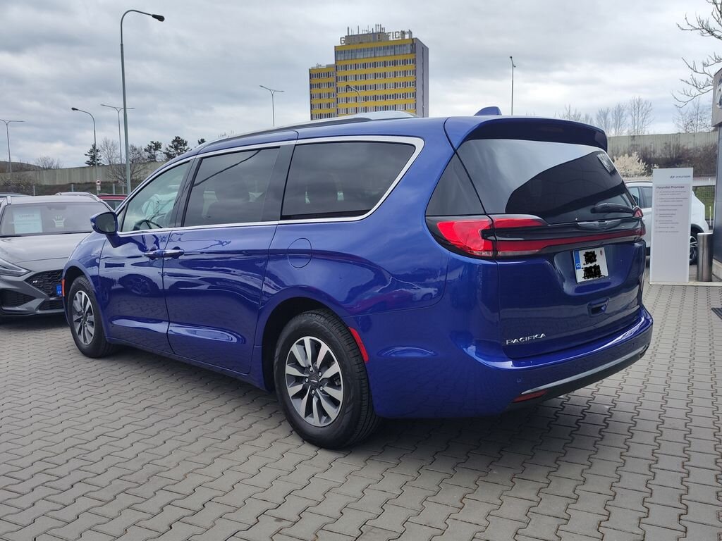 Chrysler Pacifica MPV 3,6 l 214 kw