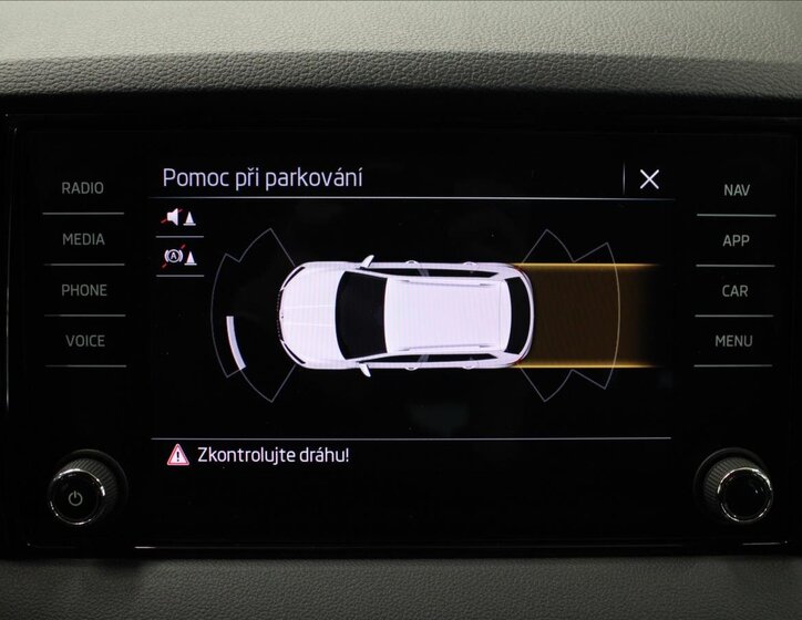 Škoda Karoq SUV / Terénní 1,5 l 110 kw