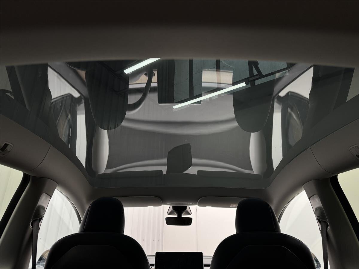 Tesla Model Y SUV 0,0 378 kw