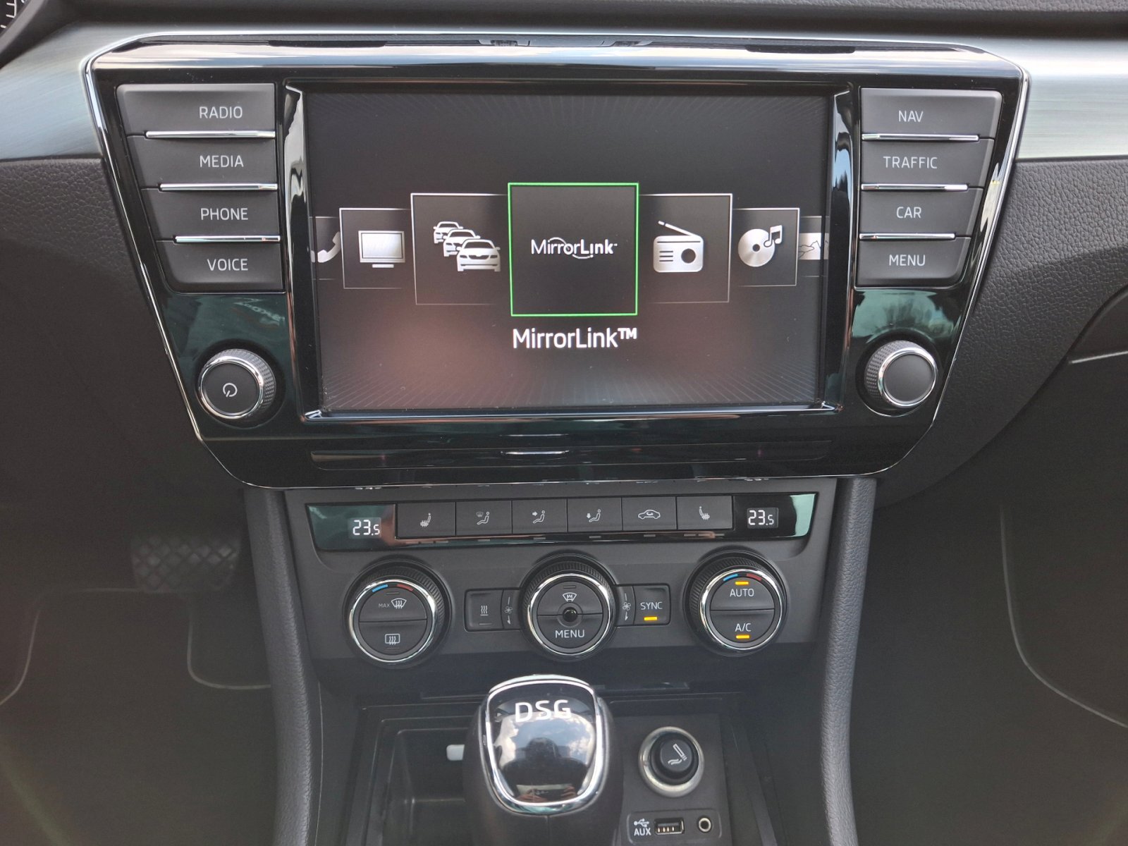 Škoda Superb Sedan / Limuzína 2,0 l 140 kw