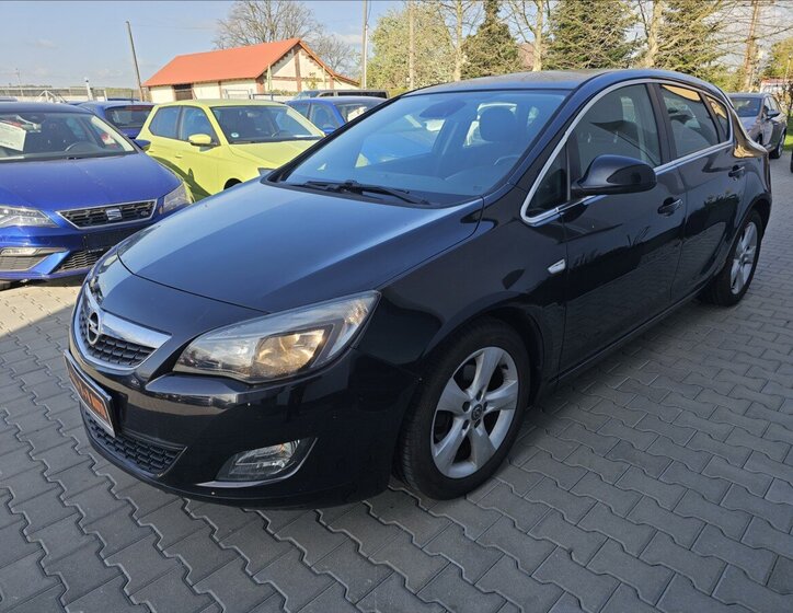 Opel Astra Hatchback 1,6 l 132 kw