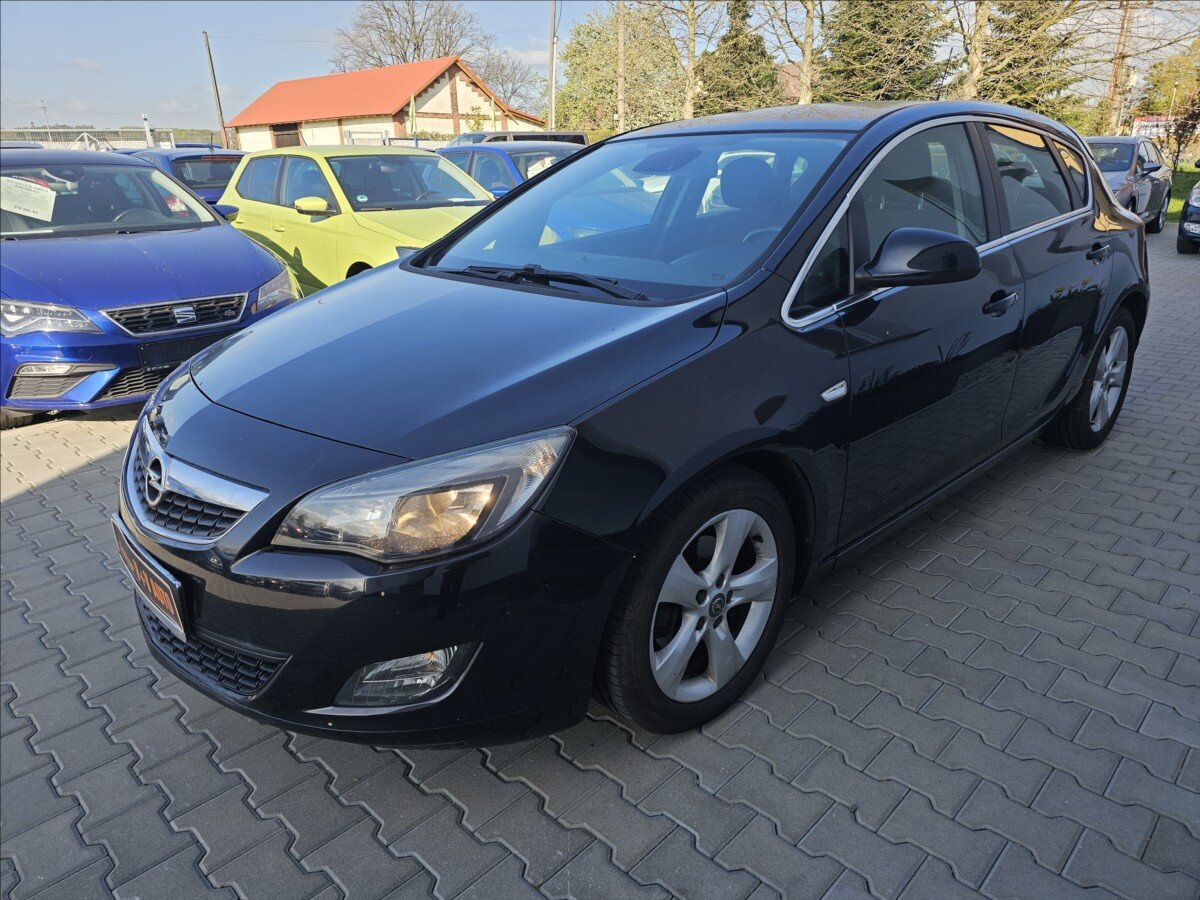 Opel Astra Hatchback 1,6 l 132 kw