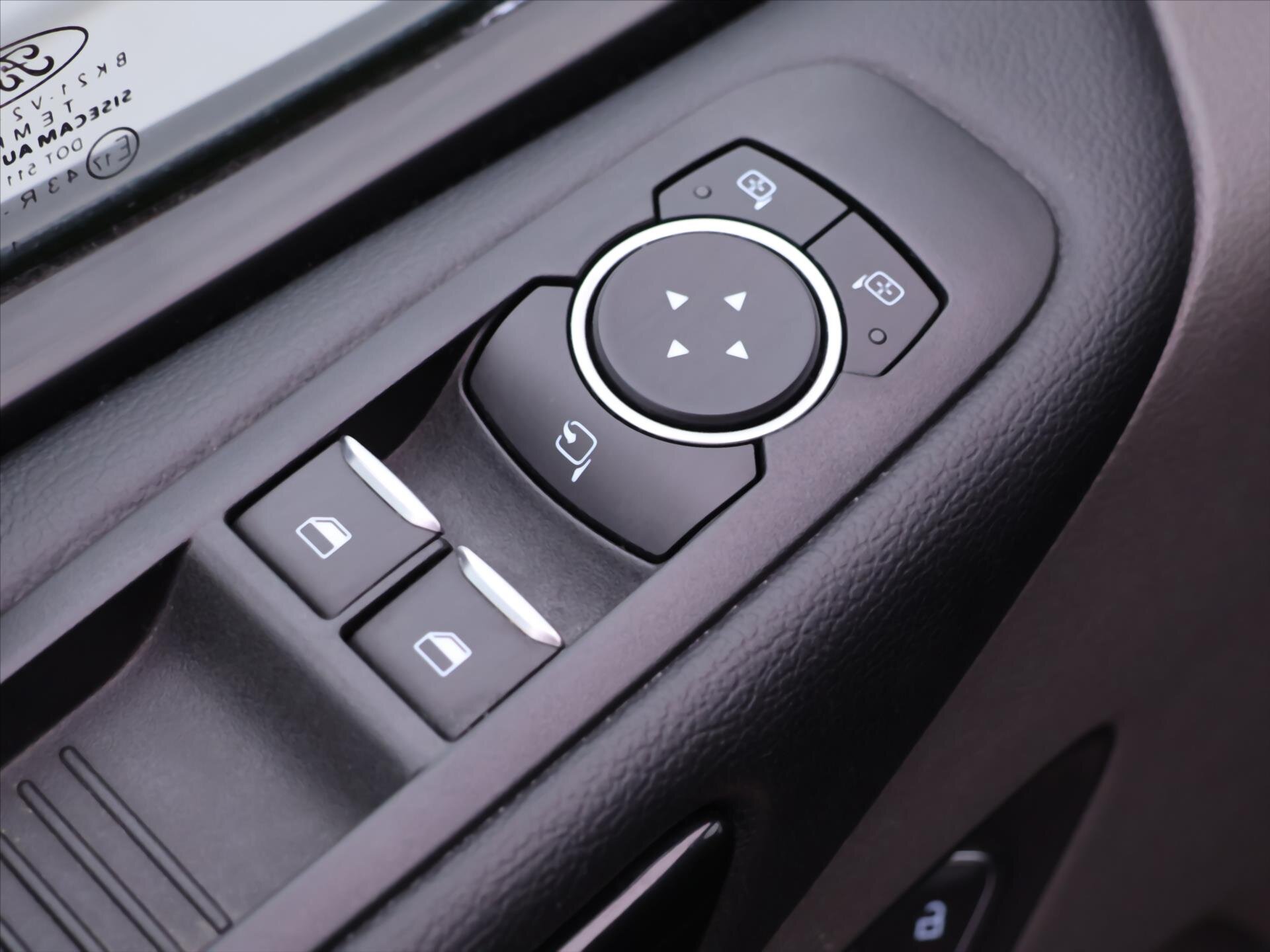 Ford Tourneo Custom Kombi 2,0 l 95 kw