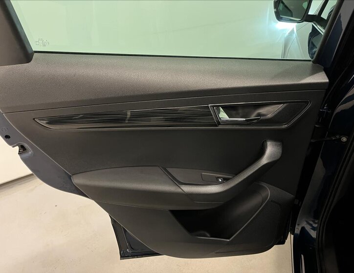 Škoda Karoq SUV / Terénní 1,5 l 110 kw