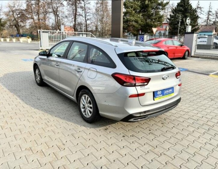 Hyundai i30 Kombi 1,6 l 85 kw
