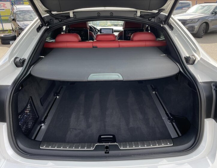 BMW X6 SUV 3,0 l 230 kw