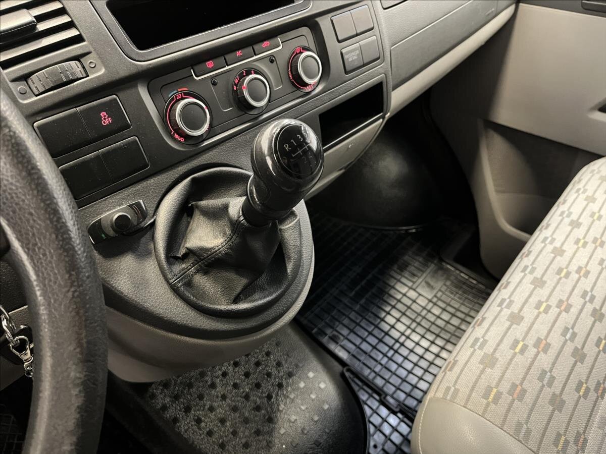 Volkswagen Transporter Skříň 2,0 l 75 kw