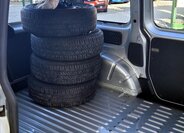 Volkswagen Caddy Skříň 1,6 l 75 kw