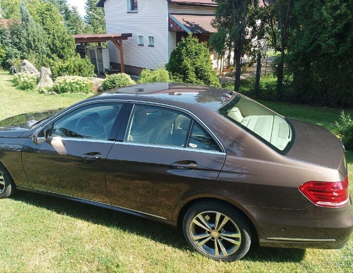 Mercedes-Benz Třídy E Sedan / Limuzína 2,0 l 135 kw