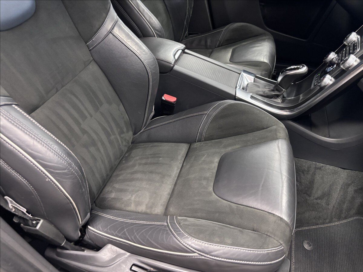 Volvo XC60 Kombi 2,4 l 140 kw