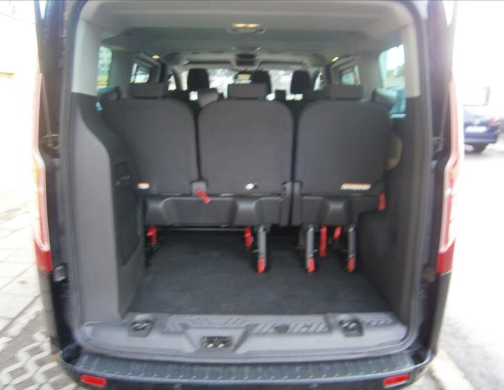 Ford Tourneo Custom 7