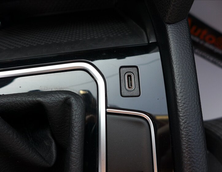 Volkswagen Passat Kombi 2,0 l 110 kw