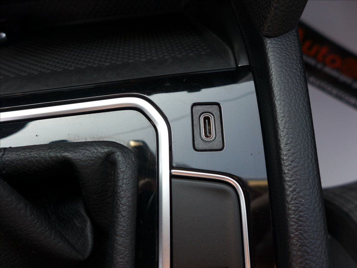 Volkswagen Passat Kombi 2,0 l 110 kw