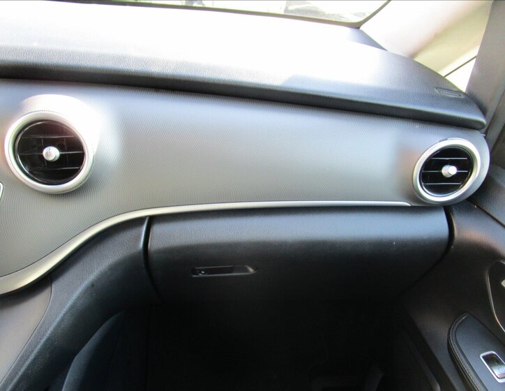 Mercedes-Benz Třídy V Kombi 2,1 l 140 kw