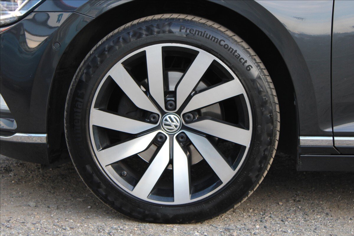 Volkswagen Passat Kombi 2,0 l 140 kw