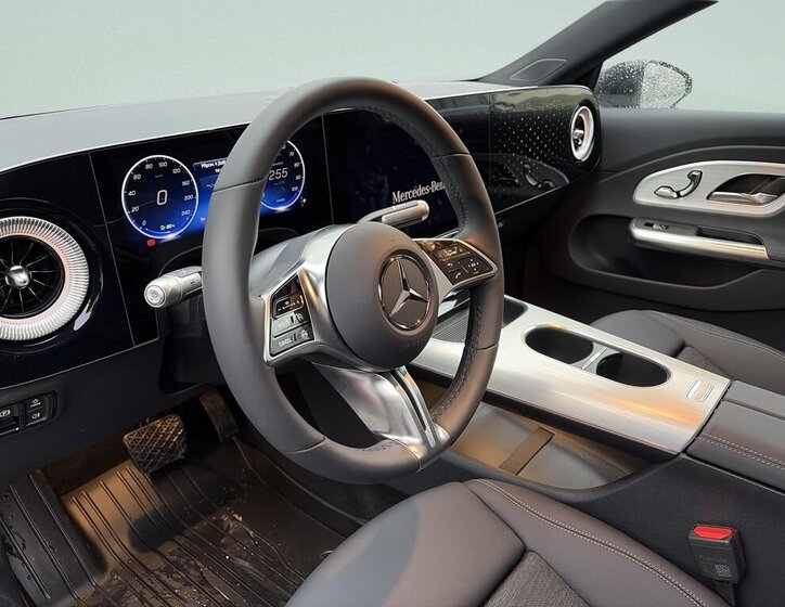 Mercedes-Benz CLA Sedan / Limuzína 0,0 260 kw