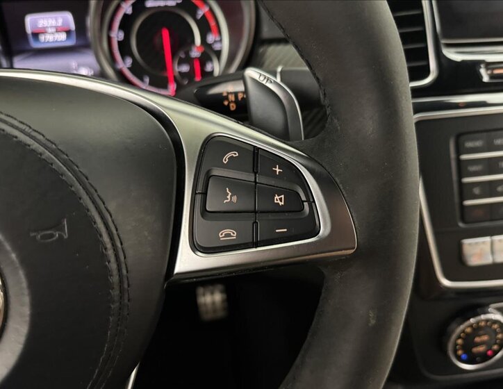 Mercedes-Benz GLS SUV / Terénní 5,5 l 430 kw