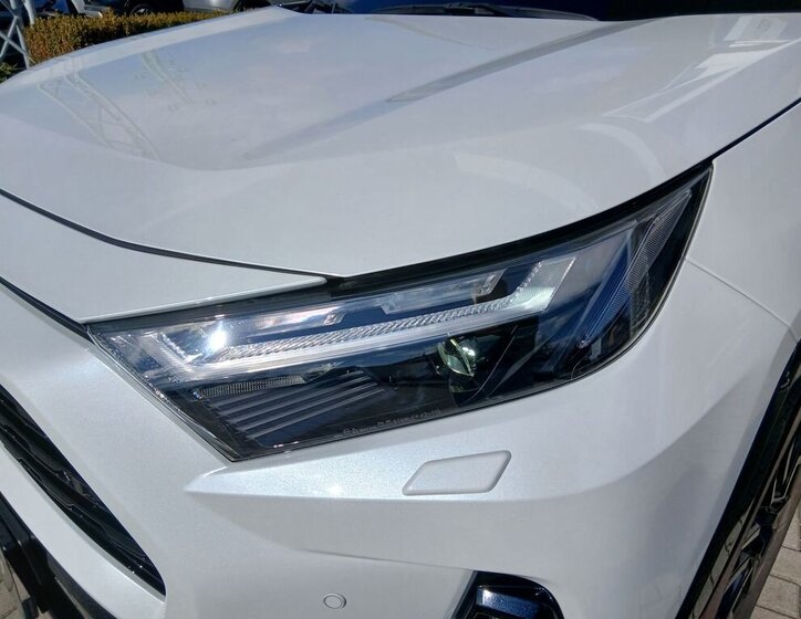 Toyota RAV4 SUV / Terénní 2,5 l 131 kw