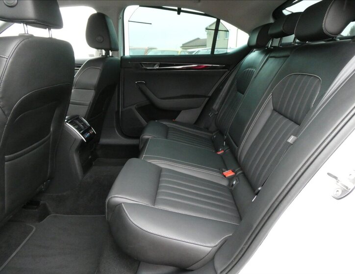 Škoda Superb Sedan / Limuzína 2,0 l 110 kw