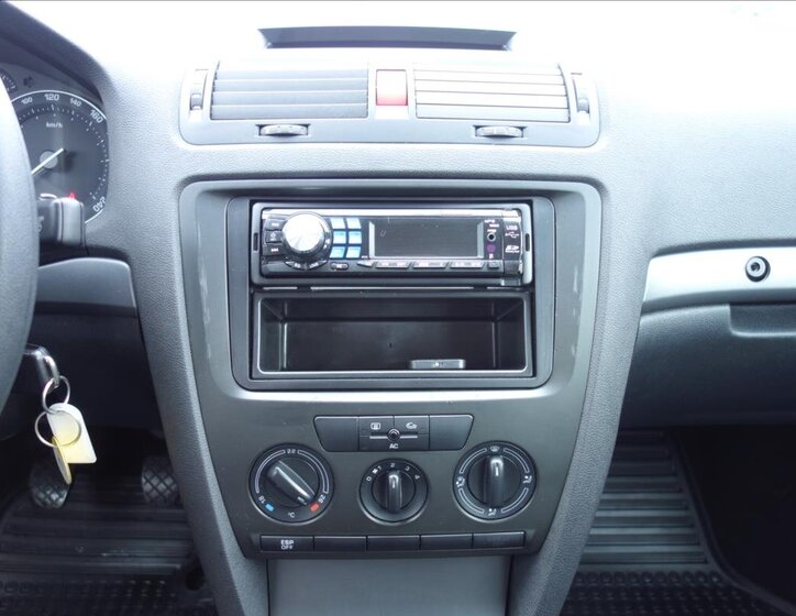 Škoda Octavia Liftback 1,6 l 75 kw