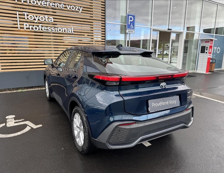 Toyota C-HR Hatchback 1,8 l 72 kw