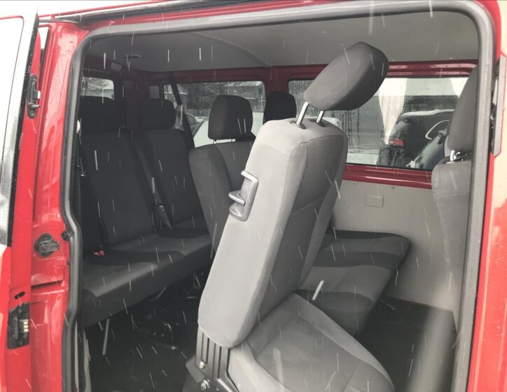 Volkswagen Transporter Kombi 2,0 l 62 kw