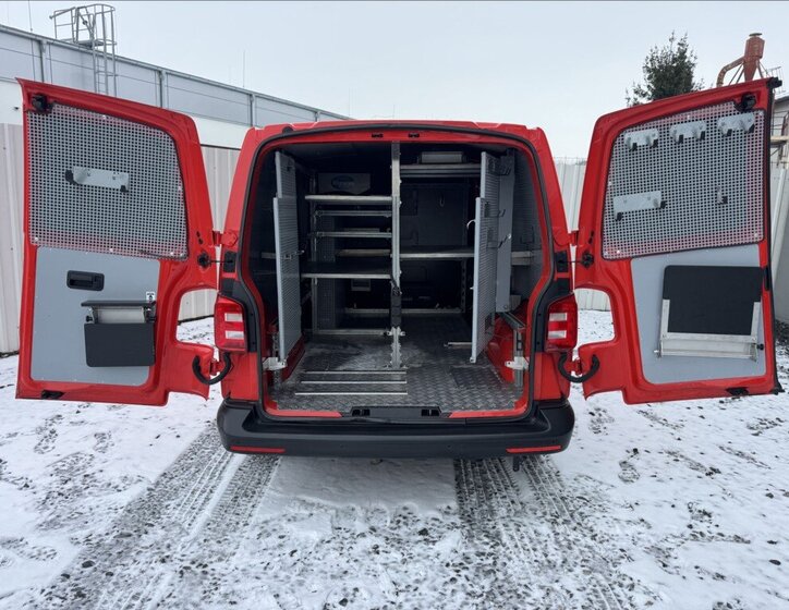 Volkswagen Transporter Skříň 2,0 l 110 kw