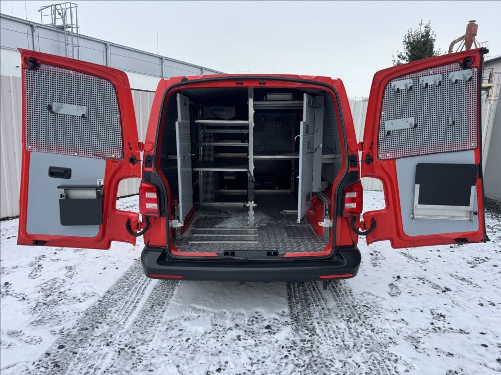 Volkswagen Transporter Skříň 2,0 l 110 kw