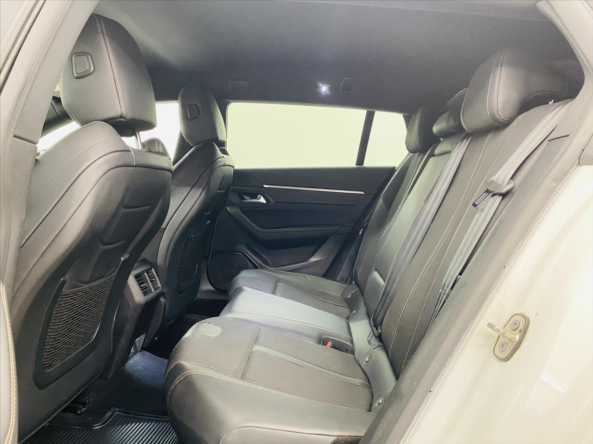 Peugeot 508 Kombi 2,0 l 120 kw