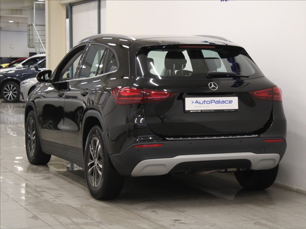 Mercedes-Benz GLA SUV 2,0 l 110 kw