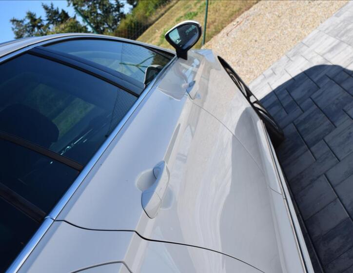 Volkswagen Passat 10