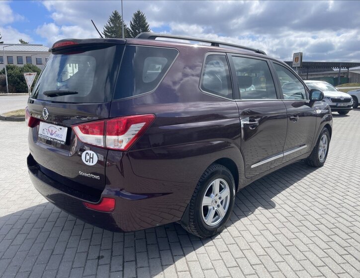 SsangYong Rodius SUV / Terénní 2,0 l 114 kw