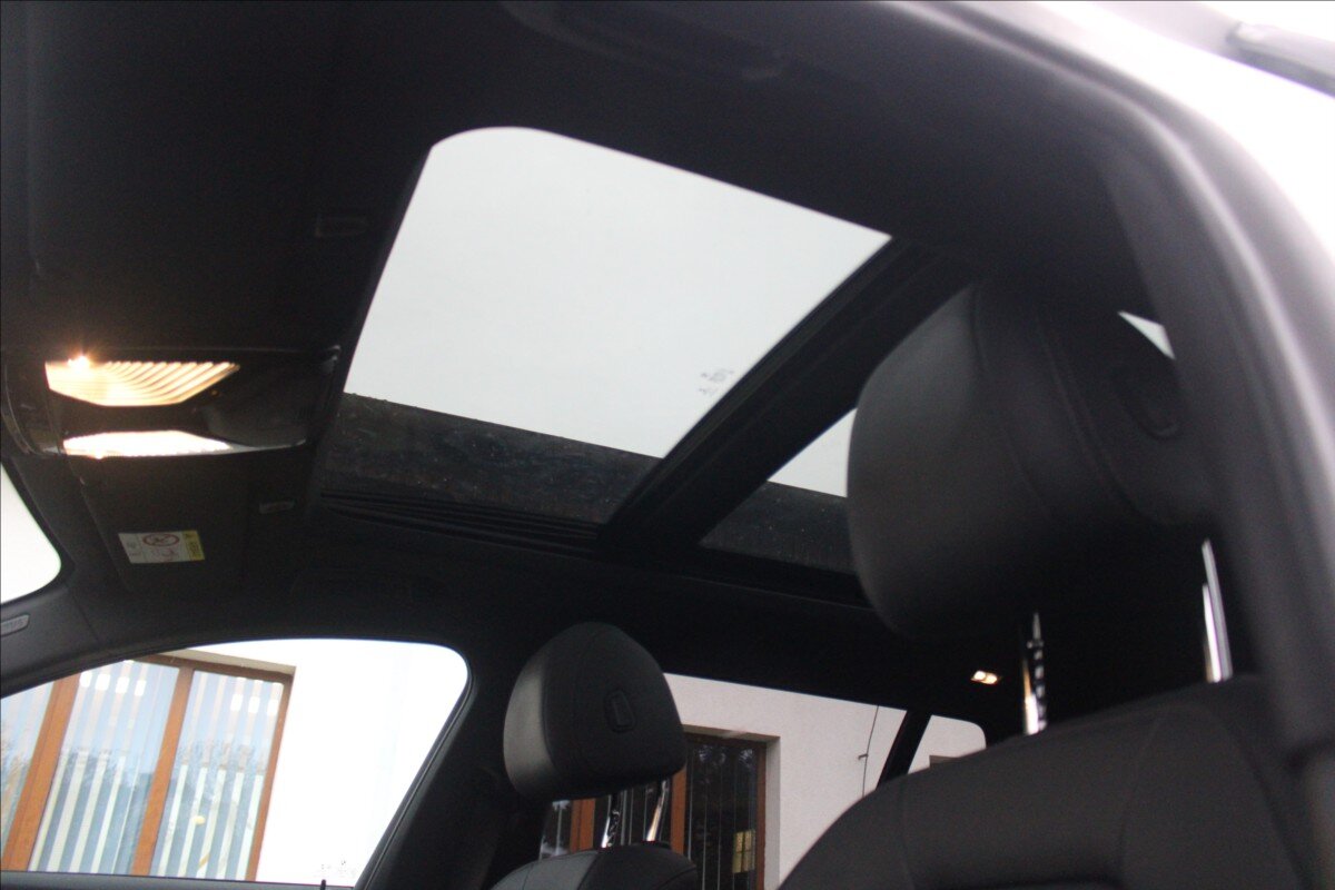 BMW Řada 5 Kombi 3,0 l 210 kw