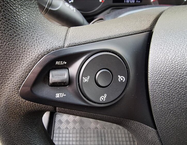 Opel Combo Skříň 1,5 l 75 kw