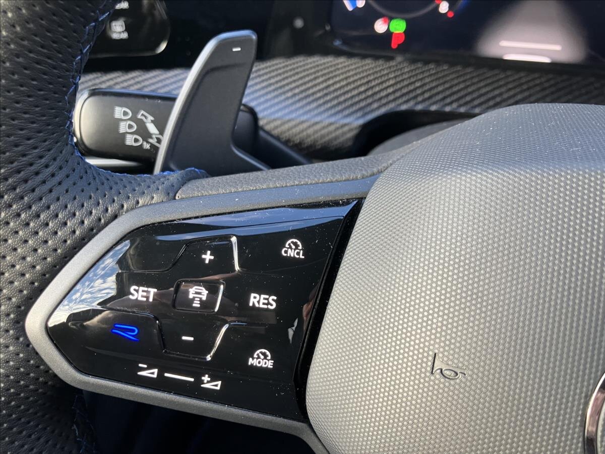 Volkswagen Golf Hatchback 2,0 l 245 kw